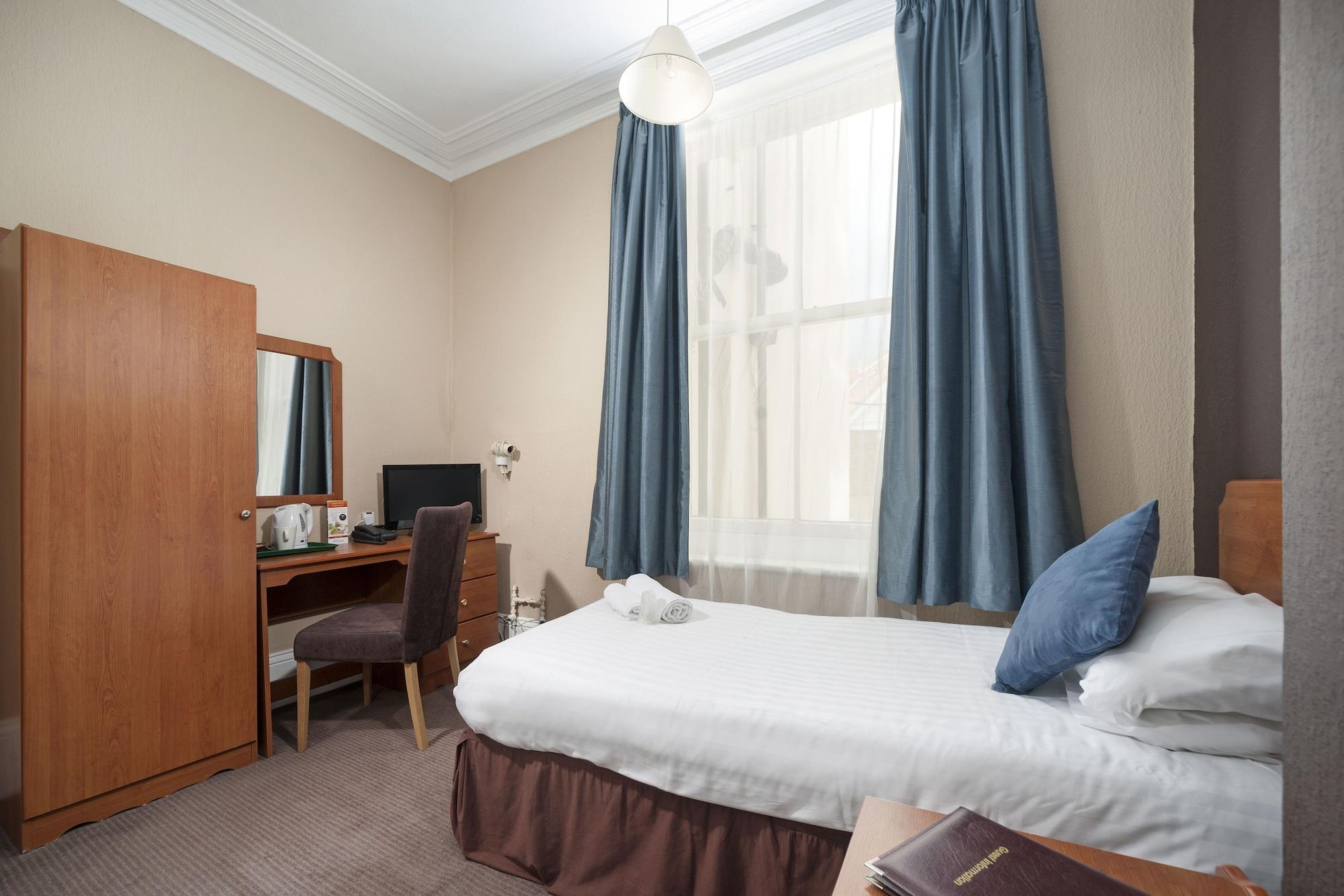 Ship And Castle Hotel St Mawes Extérieur photo