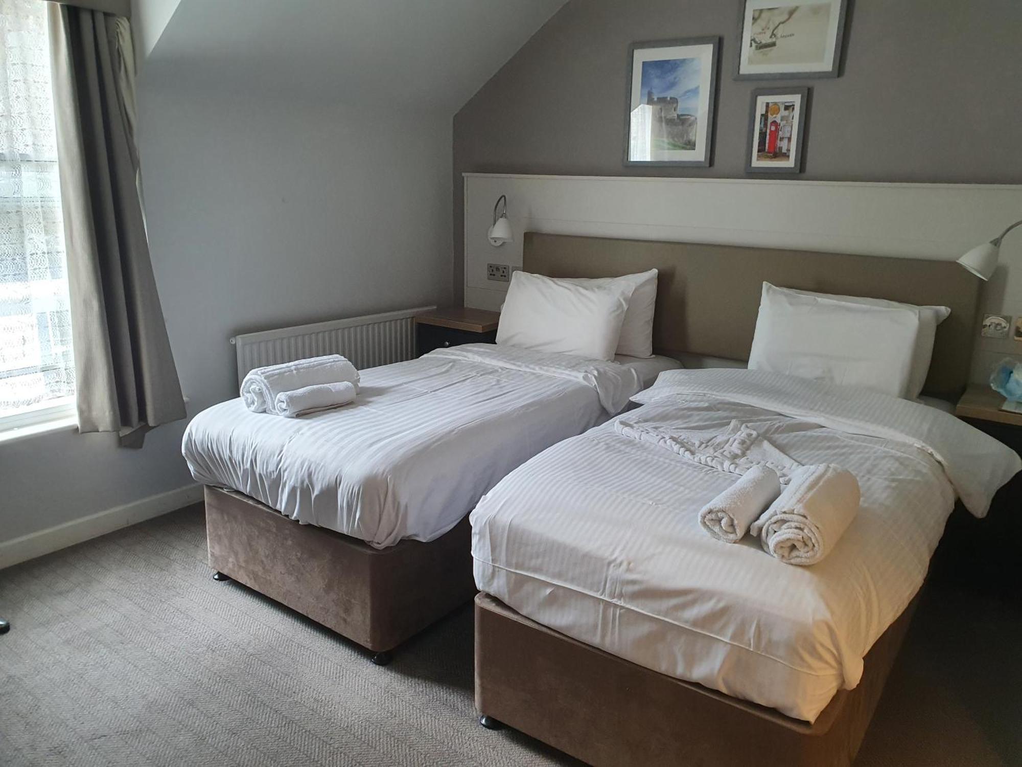 Ship And Castle Hotel St Mawes Extérieur photo